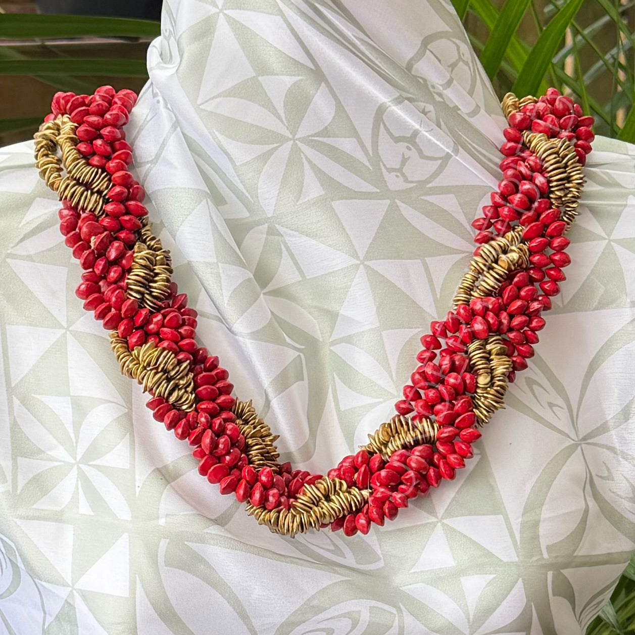 Ladies Necklace - Gold Lusina & Lopa