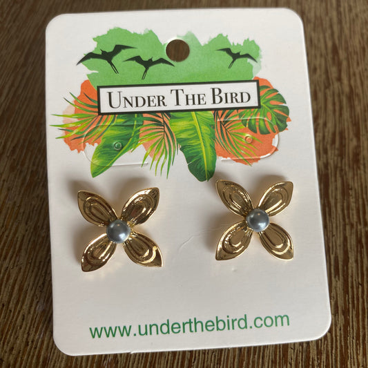 Kuini Pua Matala Stud Earrings
